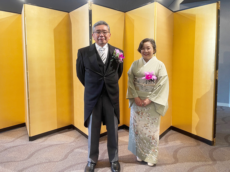 松枝 康雄 氏と夫人